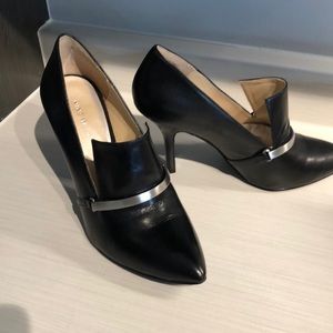 Nine West Blk Leather 3.5” Heel Size 8.5 Worn Once